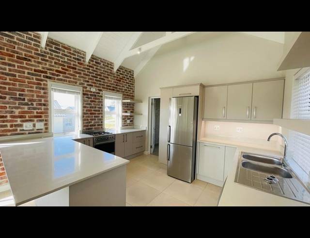 3 BEDROOM PROPERTY TO RENT IN PLETTENBERG BAY CENTRAL